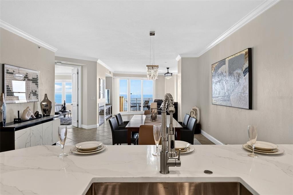 For Sale: $949,000 (3 beds, 3 baths, 2461 Square Feet)
