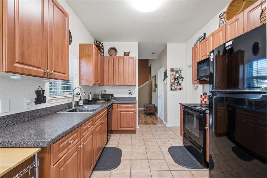 На продажу: $289,900 (3 спален, 2 ванн, 1855 Квадратных фут)