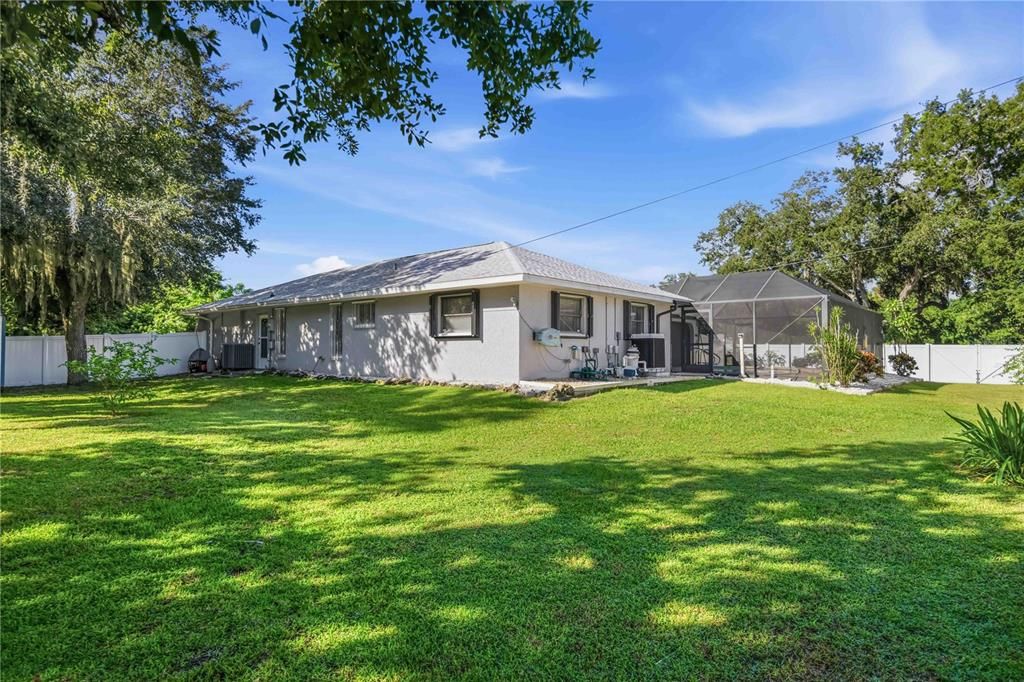 En Venta: $415,000 (3 camas, 2 baños, 2212 Pies cuadrados)