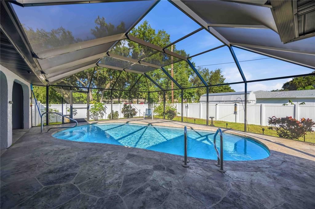 En Venta: $415,000 (3 camas, 2 baños, 2212 Pies cuadrados)