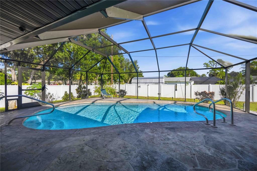 En Venta: $415,000 (3 camas, 2 baños, 2212 Pies cuadrados)