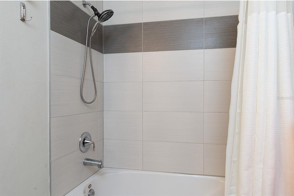 En Renta: $2,550 (3 camas, 3 baños, 1501 Pies cuadrados)