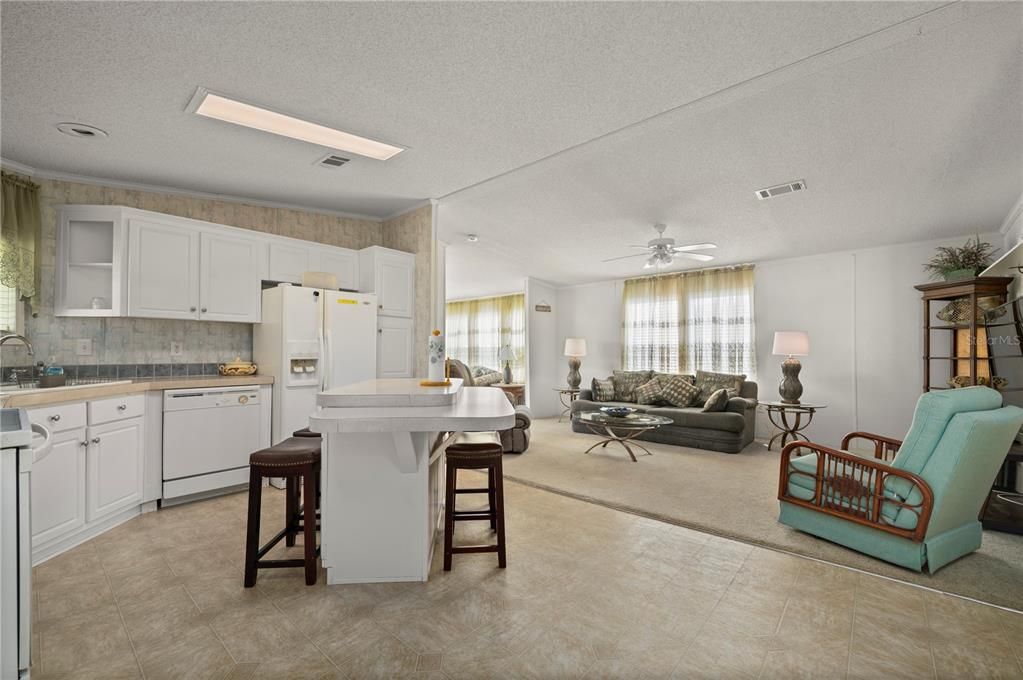 En Venta: $289,000 (2 camas, 2 baños, 1104 Pies cuadrados)