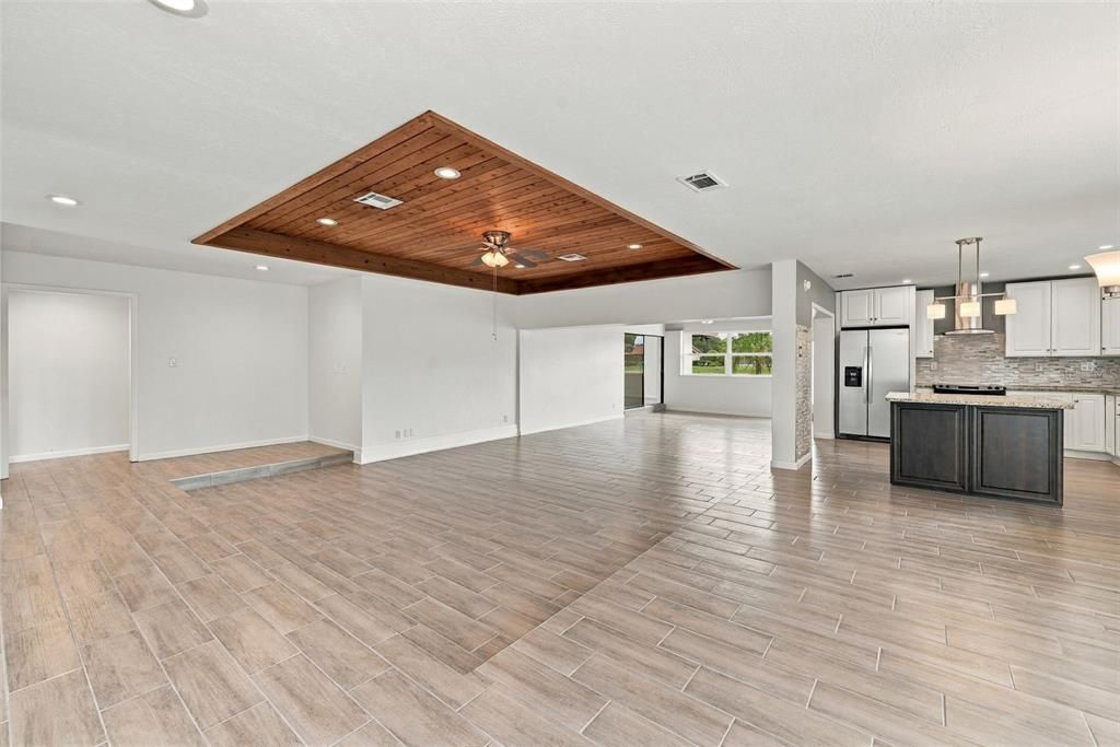 В аренду: $2,500 (4 спален, 2 ванн, 2523 Квадратных фут)