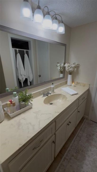 В аренду: $3,500 (2 спален, 2 ванн, 1328 Квадратных фут)