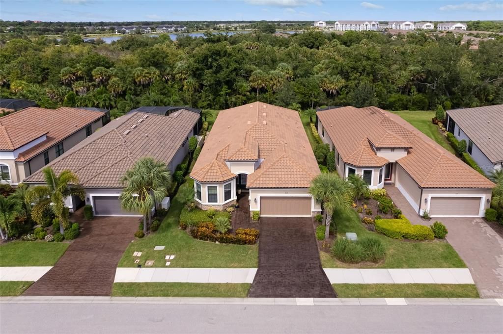 Active With Contract: $700,000 (3 beds, 3 baths, 2280 Square Feet)
