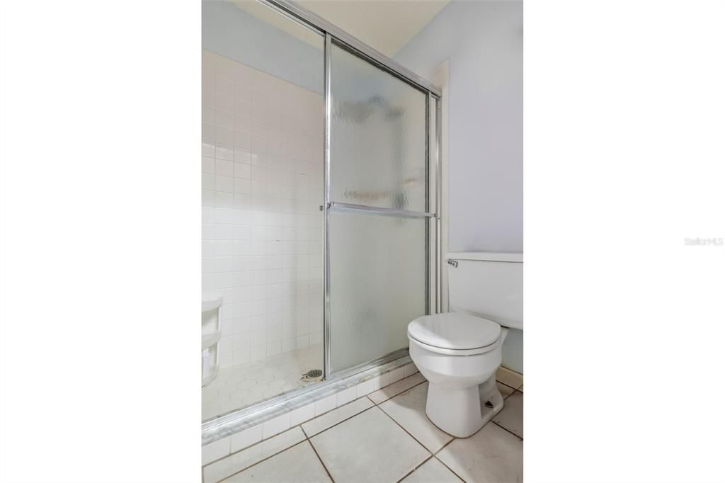 For Sale: $299,000 (3 beds, 2 baths, 1195 Square Feet)