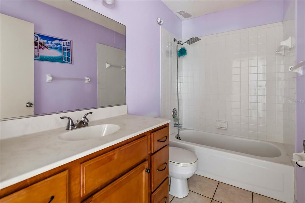For Sale: $299,000 (3 beds, 2 baths, 1195 Square Feet)