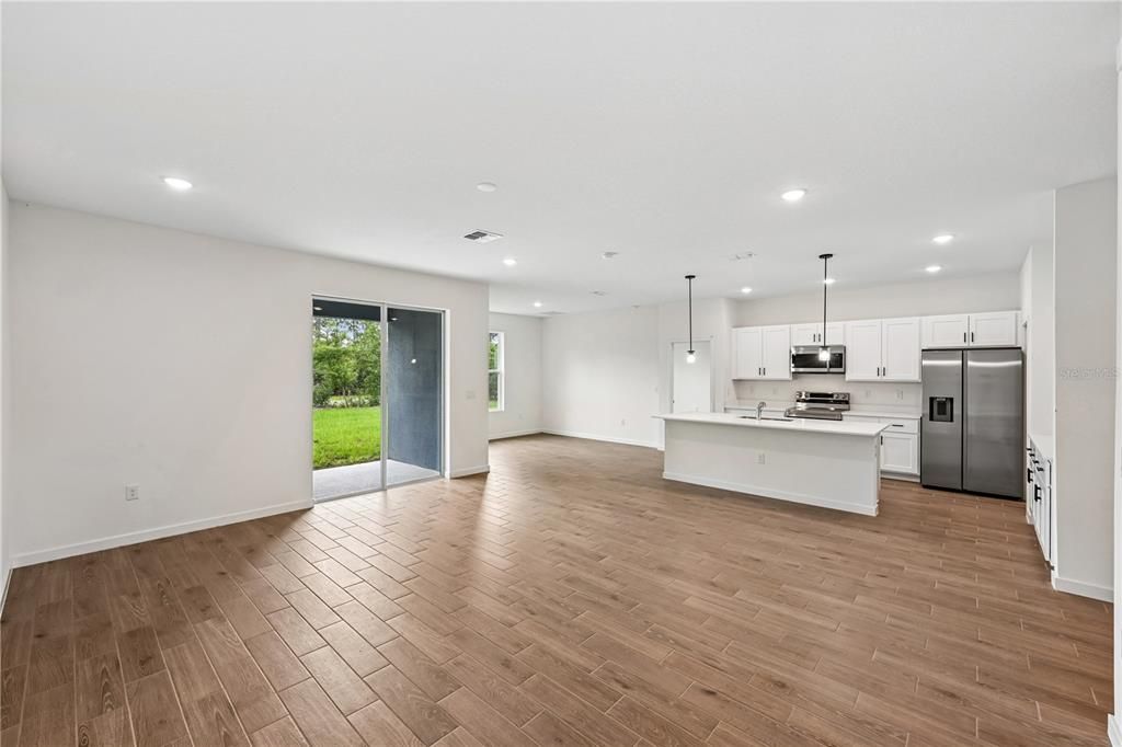 For Sale: $424,900 (4 beds, 2 baths, 1873 Square Feet)