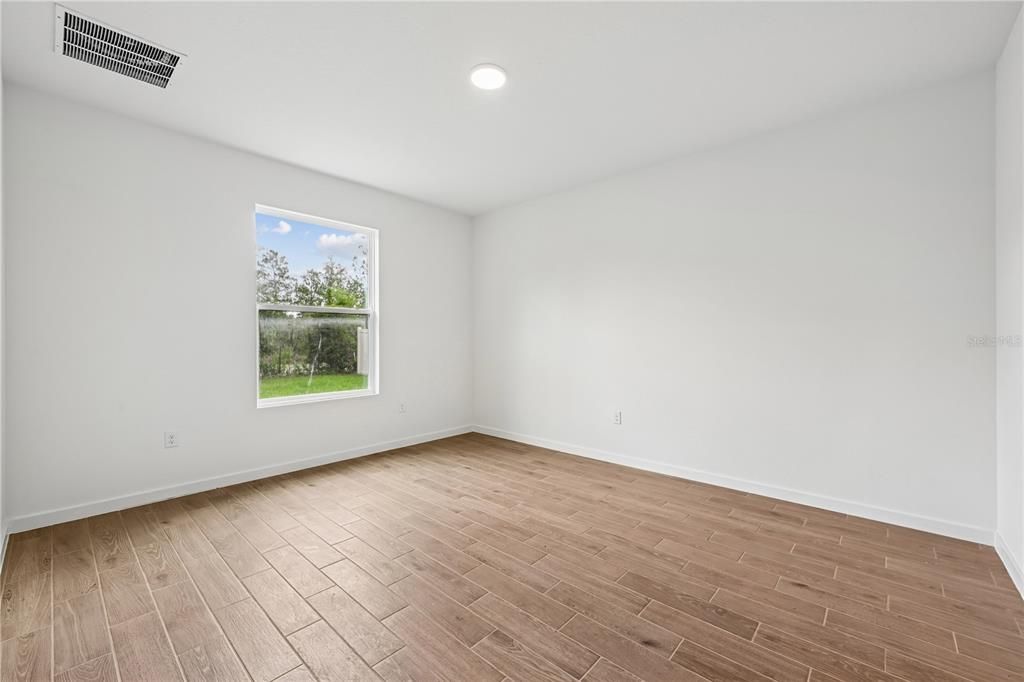 For Sale: $424,900 (4 beds, 2 baths, 1873 Square Feet)