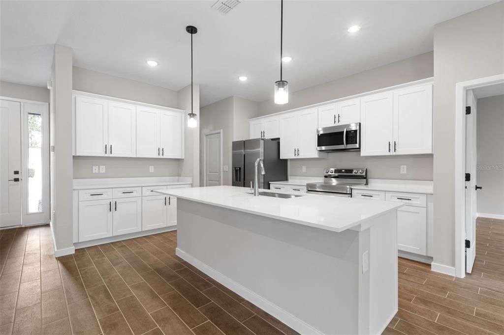 For Sale: $424,900 (4 beds, 2 baths, 1873 Square Feet)