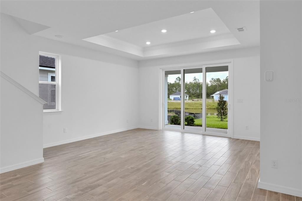 En Venta: $372,000 (3 camas, 2 baños, 1962 Pies cuadrados)
