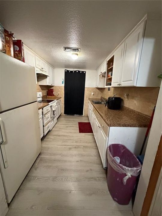 На продажу: $182,000 (3 спален, 1 ванн, 1272 Квадратных фут)