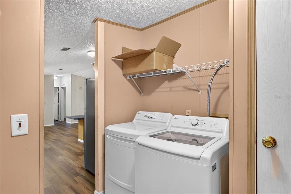 На продажу: $259,900 (3 спален, 2 ванн, 1512 Квадратных фут)
