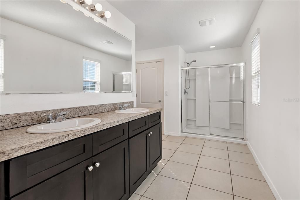 For Sale: $374,990 (4 beds, 2 baths, 2498 Square Feet)