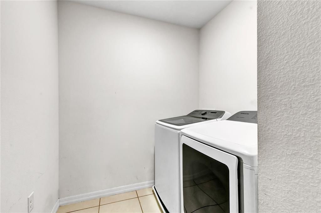 For Sale: $374,990 (4 beds, 2 baths, 2498 Square Feet)