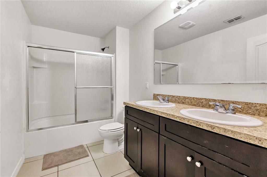 For Sale: $374,990 (4 beds, 2 baths, 2498 Square Feet)