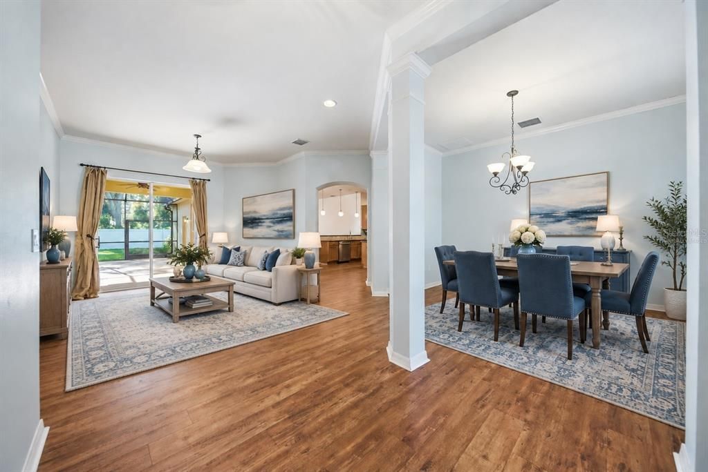 En Venta: $549,999 (3 camas, 3 baños, 2531 Pies cuadrados)