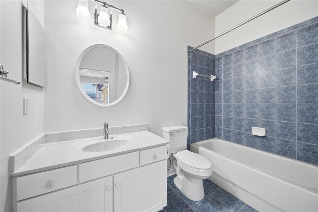 En Venta: $549,999 (3 camas, 3 baños, 2531 Pies cuadrados)