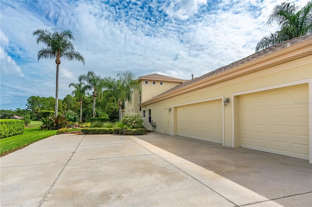 En Venta: $1,375,000 (4 camas, 4 baños, 4342 Pies cuadrados)
