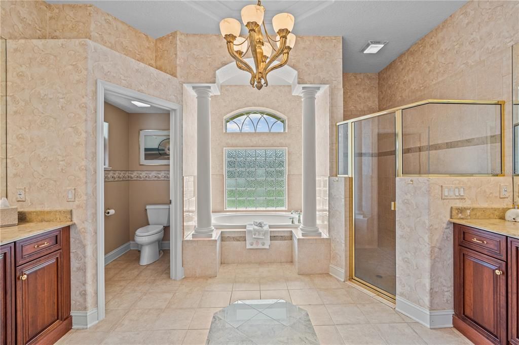 En Venta: $1,375,000 (4 camas, 4 baños, 4342 Pies cuadrados)