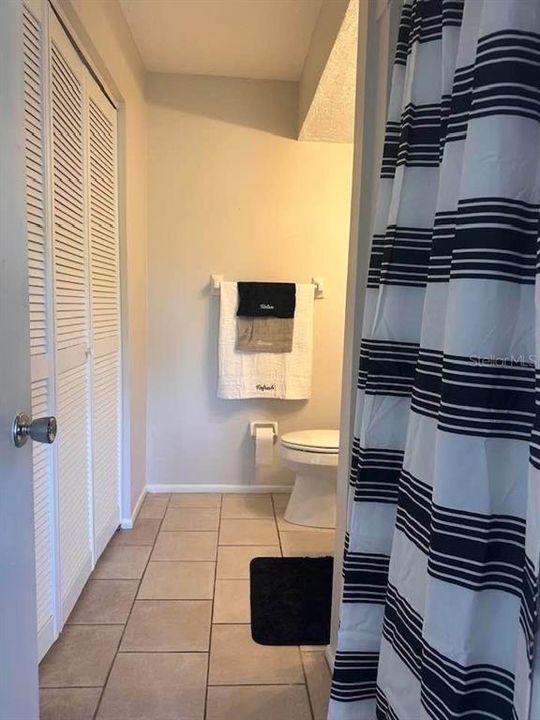 For Sale: $147,500 (2 beds, 2 baths, 888 Square Feet)