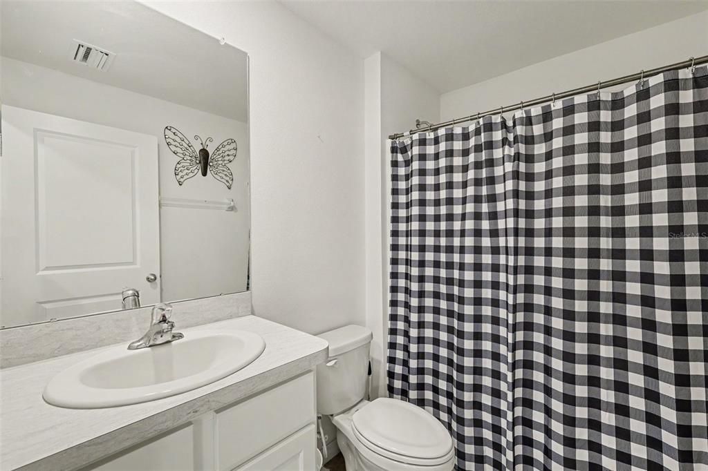 En Venta: $385,000 (5 camas, 3 baños, 2604 Pies cuadrados)