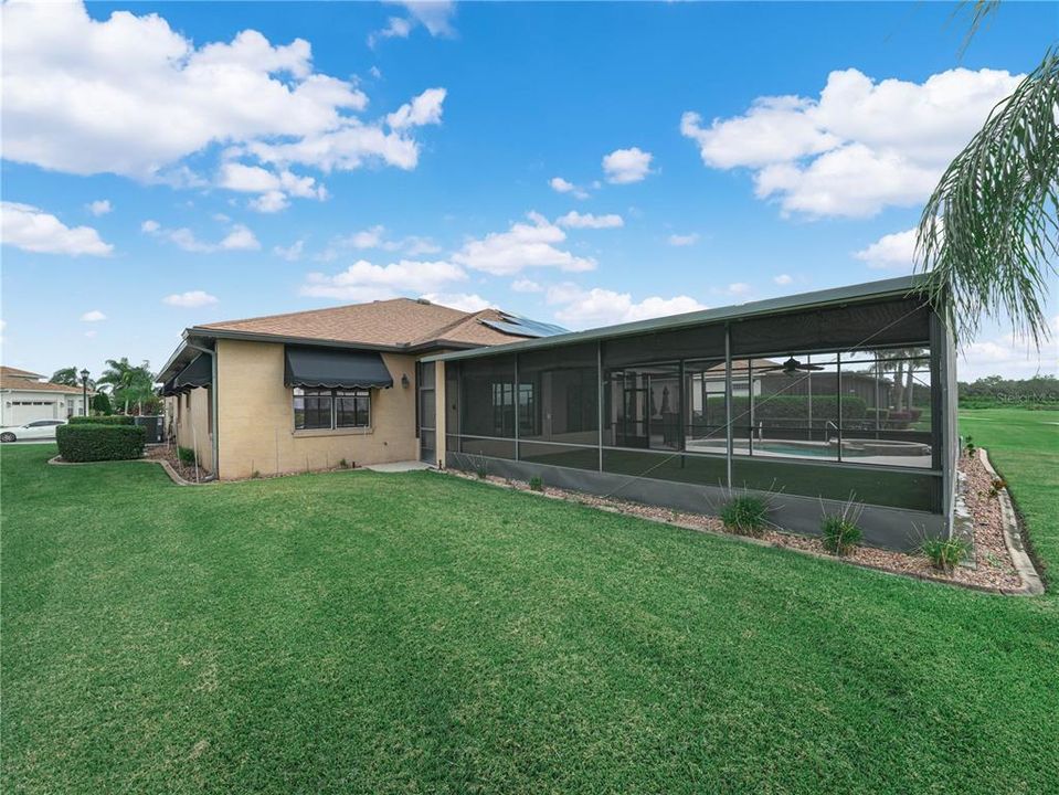 Activo con contrato: $599,000 (3 camas, 2 baños, 2330 Pies cuadrados)