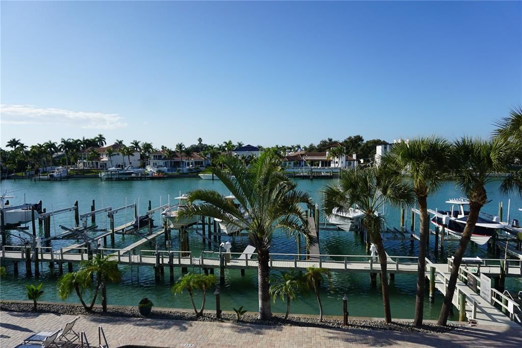 For Rent: $4,700 (3 beds, 3 baths, 1775 Square Feet)