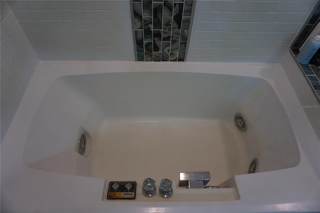 For Rent: $4,700 (3 beds, 3 baths, 1775 Square Feet)
