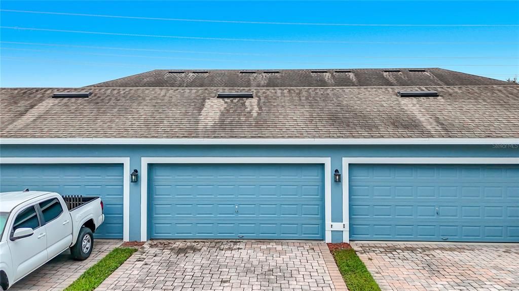 For Sale: $330,000 (2 beds, 2 baths, 1077 Square Feet)