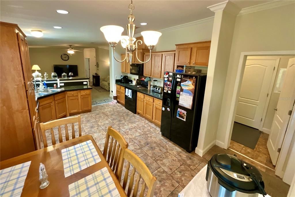 For Sale: $239,900 (3 beds, 2 baths, 1296 Square Feet)