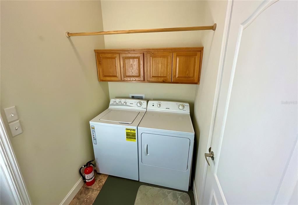 For Sale: $239,900 (3 beds, 2 baths, 1296 Square Feet)
