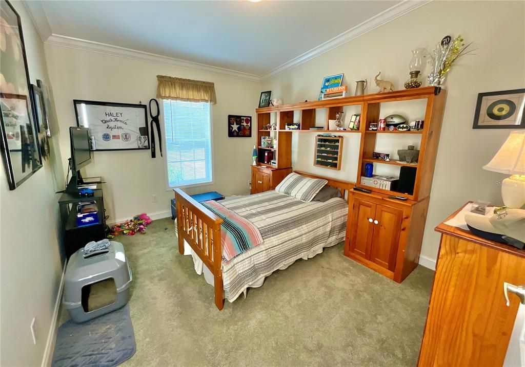 For Sale: $239,900 (3 beds, 2 baths, 1296 Square Feet)