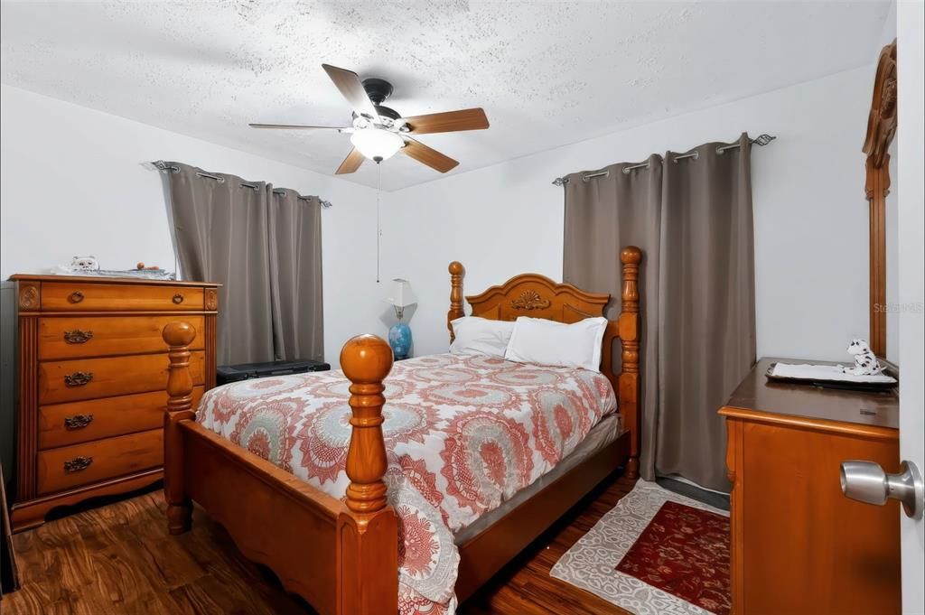 Activo con contrato: $225,000 (2 camas, 1 baños, 720 Pies cuadrados)