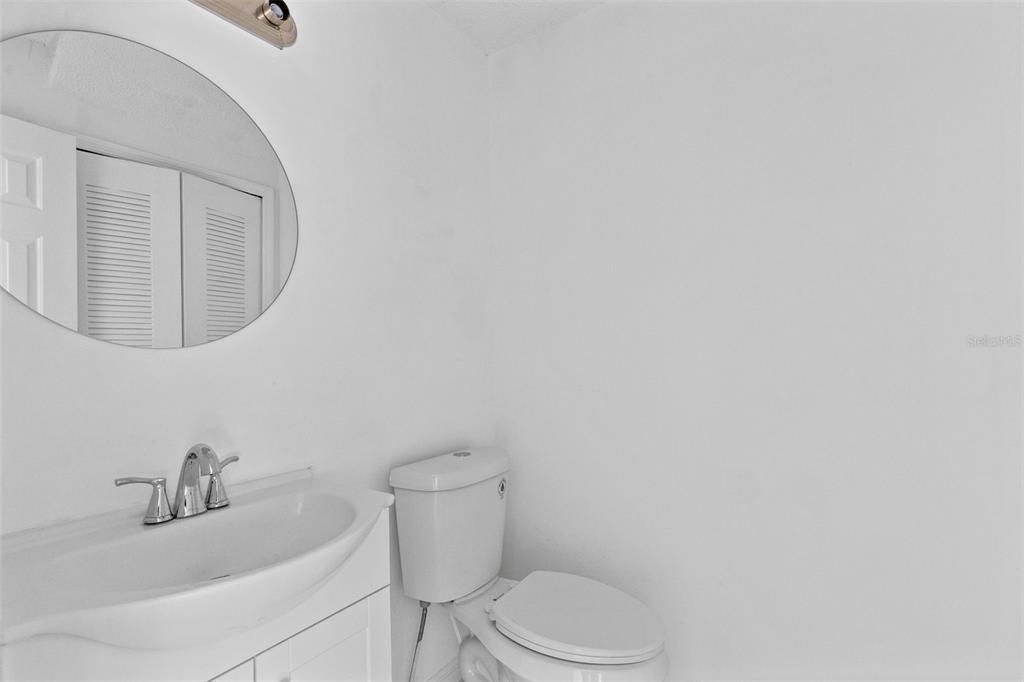 For Sale: $192,500 (2 beds, 1 baths, 1032 Square Feet)