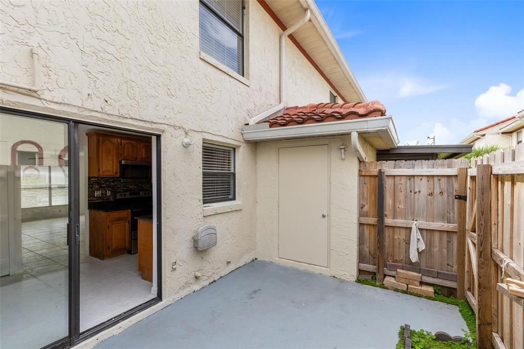 For Sale: $192,500 (2 beds, 1 baths, 1032 Square Feet)