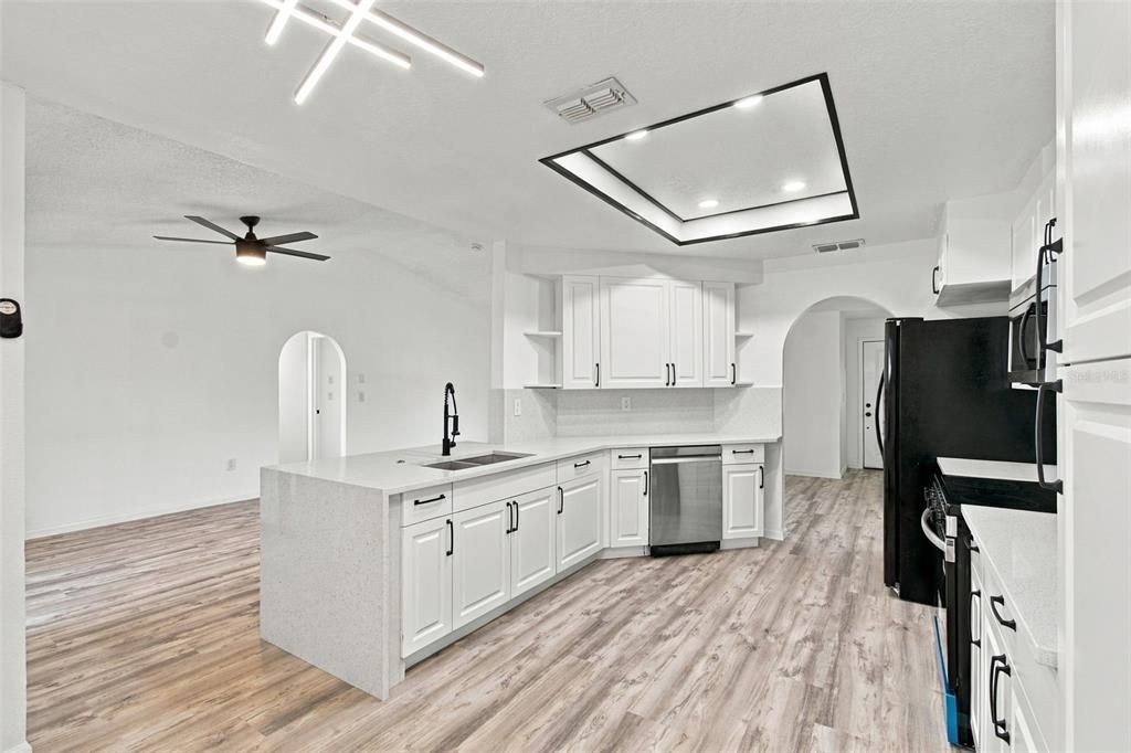 En Venta: $347,999 (3 camas, 2 baños, 1670 Pies cuadrados)