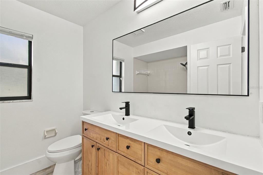 En Venta: $347,999 (3 camas, 2 baños, 1670 Pies cuadrados)