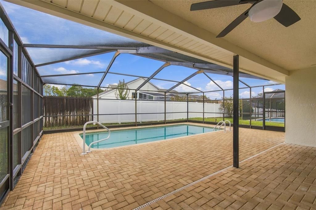 En Venta: $347,999 (3 camas, 2 baños, 1670 Pies cuadrados)