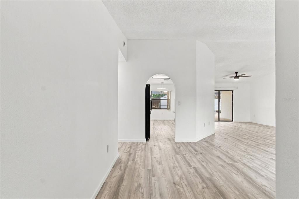 En Venta: $347,999 (3 camas, 2 baños, 1670 Pies cuadrados)