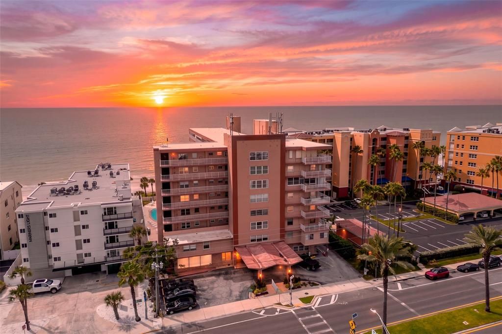 En Venta: $359,000 (1 camas, 1 baños, 700 Pies cuadrados)