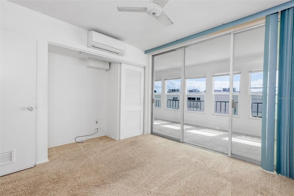 En Venta: $359,000 (1 camas, 1 baños, 700 Pies cuadrados)