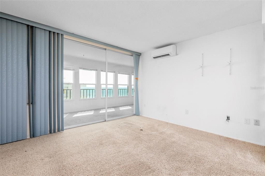 En Venta: $359,000 (1 camas, 1 baños, 700 Pies cuadrados)