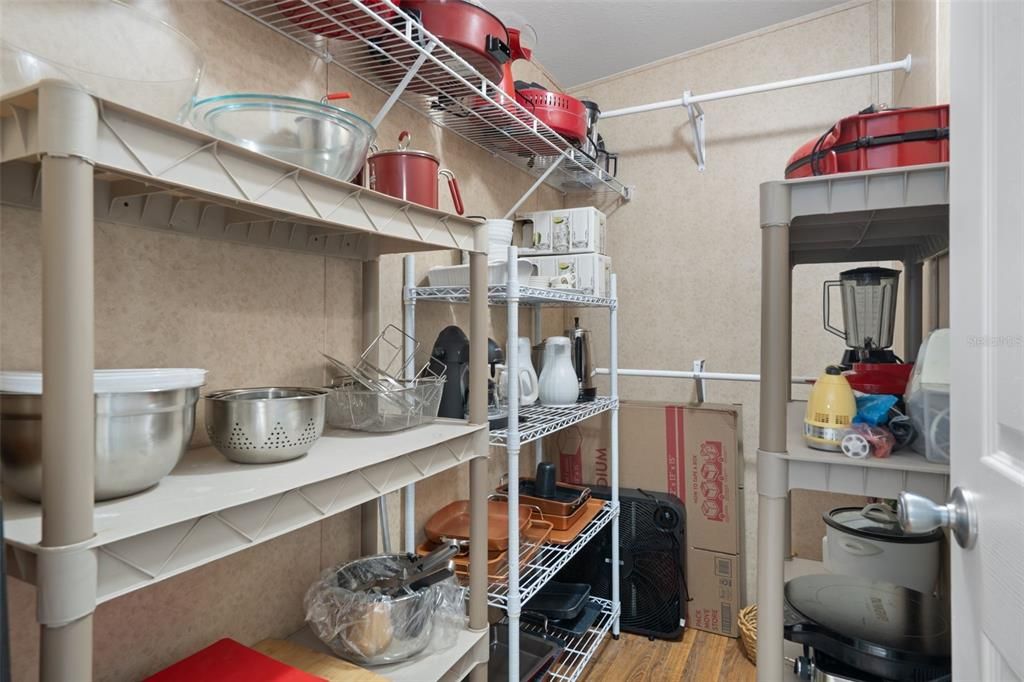 На продажу: $289,900 (3 спален, 3 ванн, 2038 Квадратных фут)
