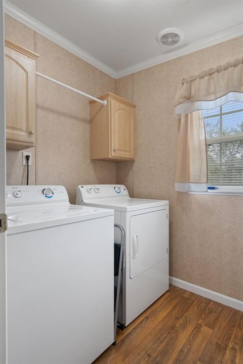 На продажу: $289,900 (3 спален, 3 ванн, 2038 Квадратных фут)