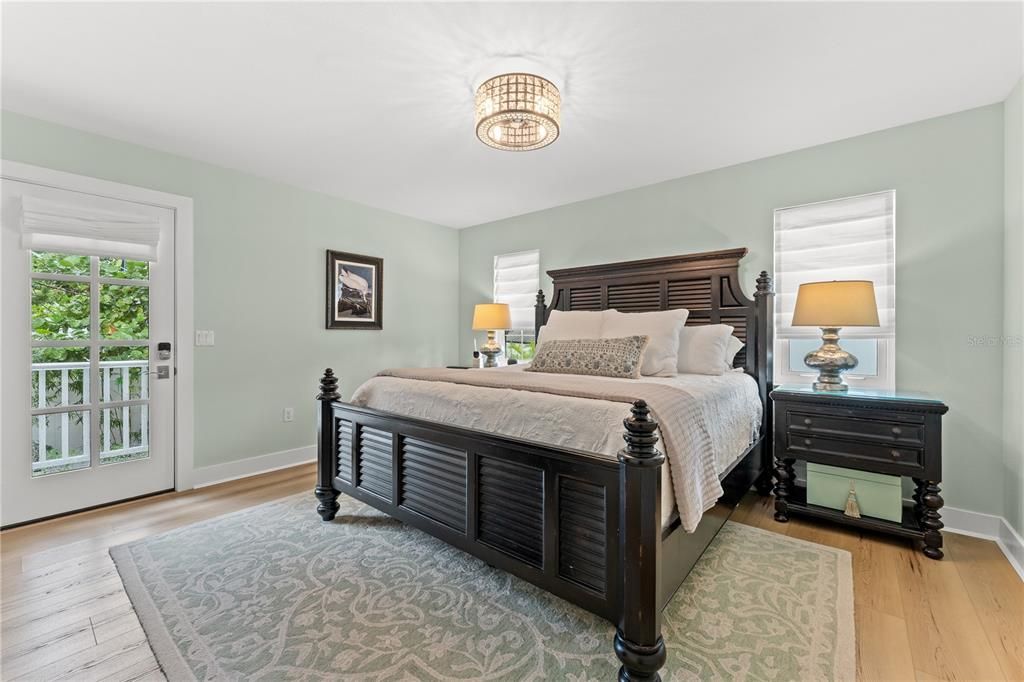 For Sale: $949,000 (2 beds, 2 baths, 1466 Square Feet)