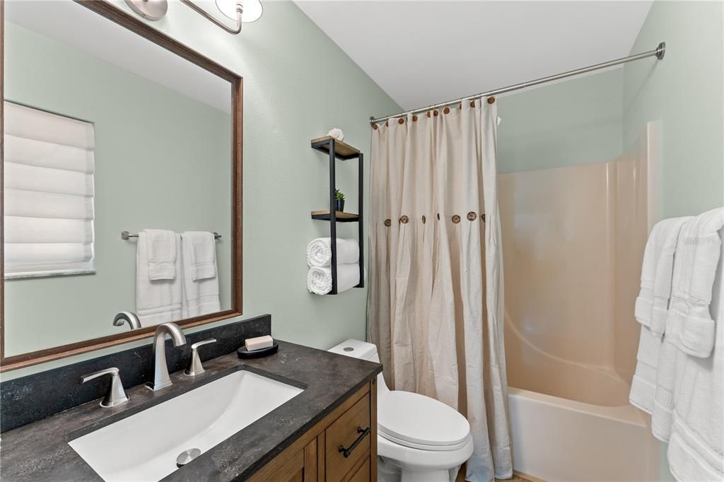 For Sale: $949,000 (2 beds, 2 baths, 1466 Square Feet)
