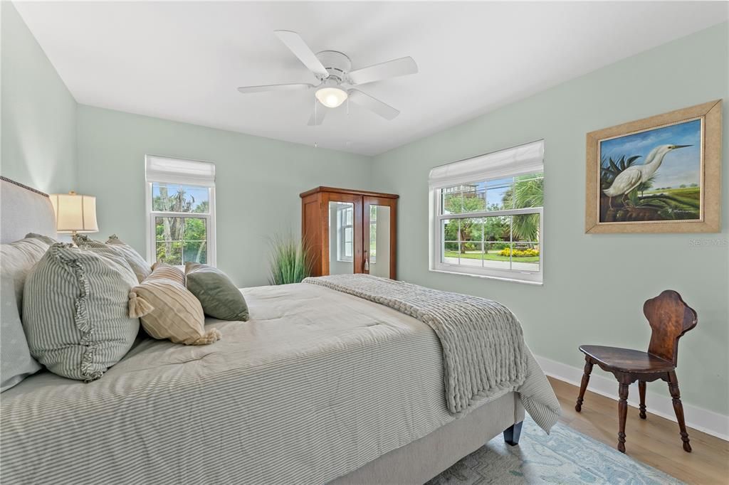 For Sale: $949,000 (2 beds, 2 baths, 1466 Square Feet)