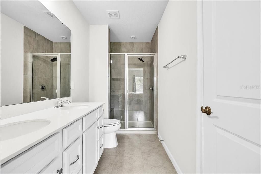 For Sale: $265,000 (3 beds, 2 baths, 1496 Square Feet)